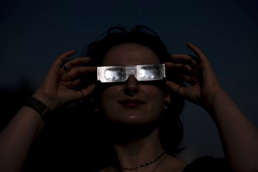 UK Solar Eclipse Alert! ☀️ Met Office Reveals Top Viewing Spots