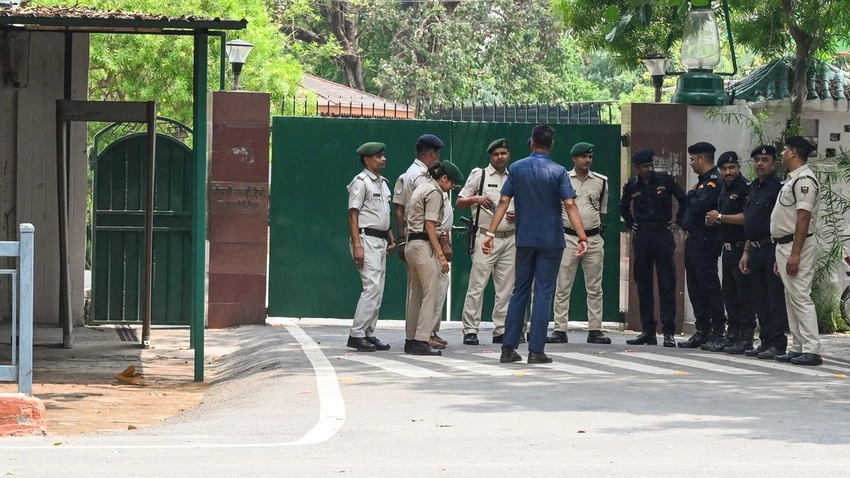 Former Bihar CM Rabri Devi Defiant: "Evict Me by Force" Over Patna Bungalow Row