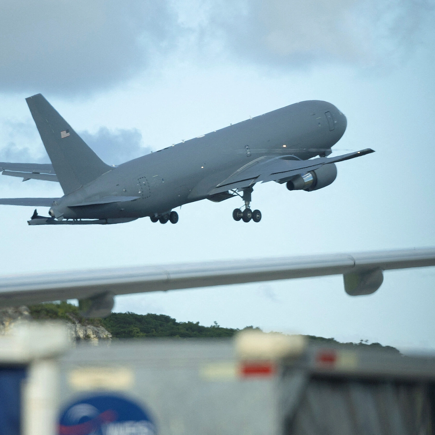 JetBlue Flight Nearly Collides With US Air Force Tanker Over Caribbean