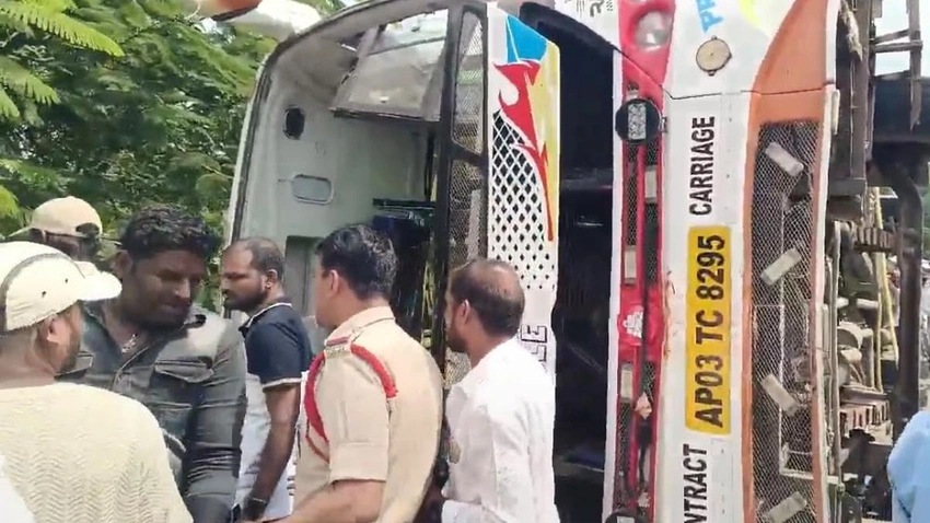 Tragedy Strikes Telangana: 4 Women Dead as Bus Overturns En Route to Funeral