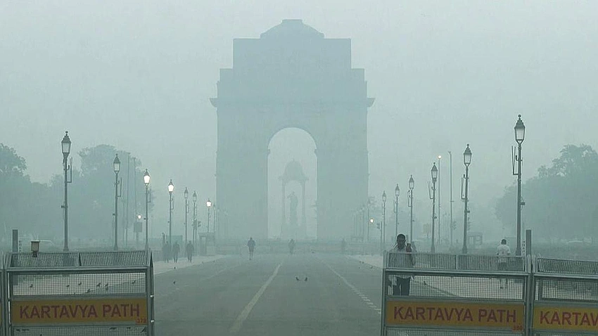 Delhi's AQI hits 427, air turns severe as smog blankets the city