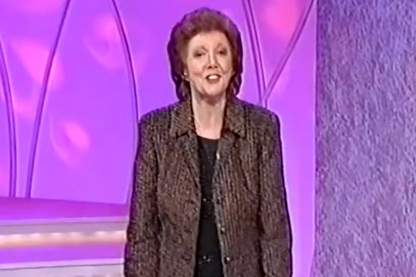 Maura Higgins to Host Blind Date Reboot on Disney+! ✨