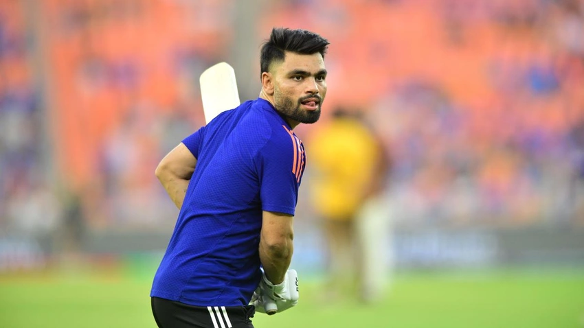 Kohli Consoles Rinku Singh as Father Passes Away