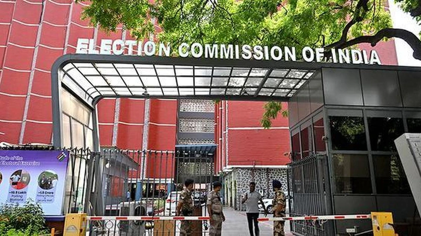 EC transfers Bengal Chief Secretary, DGP ahead of polls, sparking row