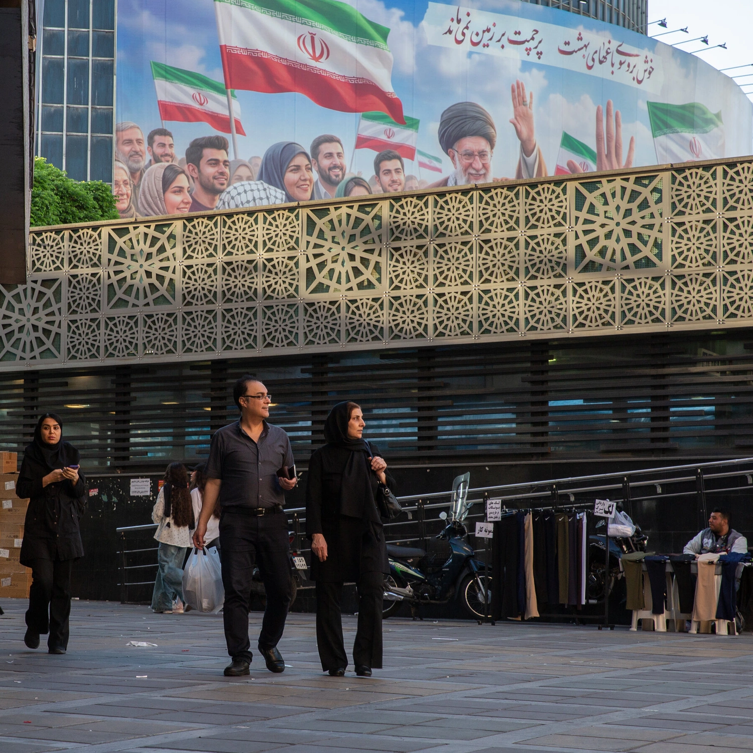 Iran Says No Direct Talks with US in Islamabad; Pakistan to Mediate