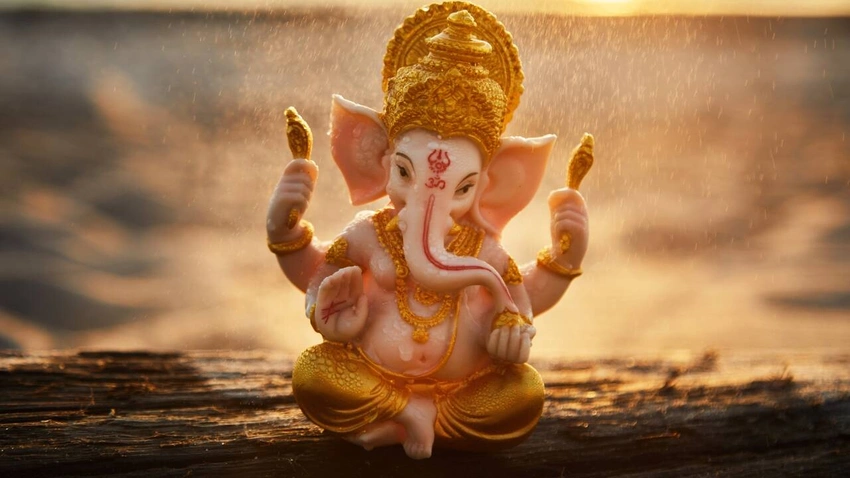 Telangana Erupts in Ganesh Chaturthi Joy! 🐘✨ Hyderabad's 69-ft Idol Steals Show