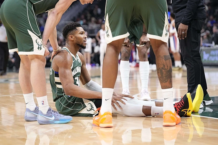 Giannis Primed to Return as Bucks Host Hornets Tonight