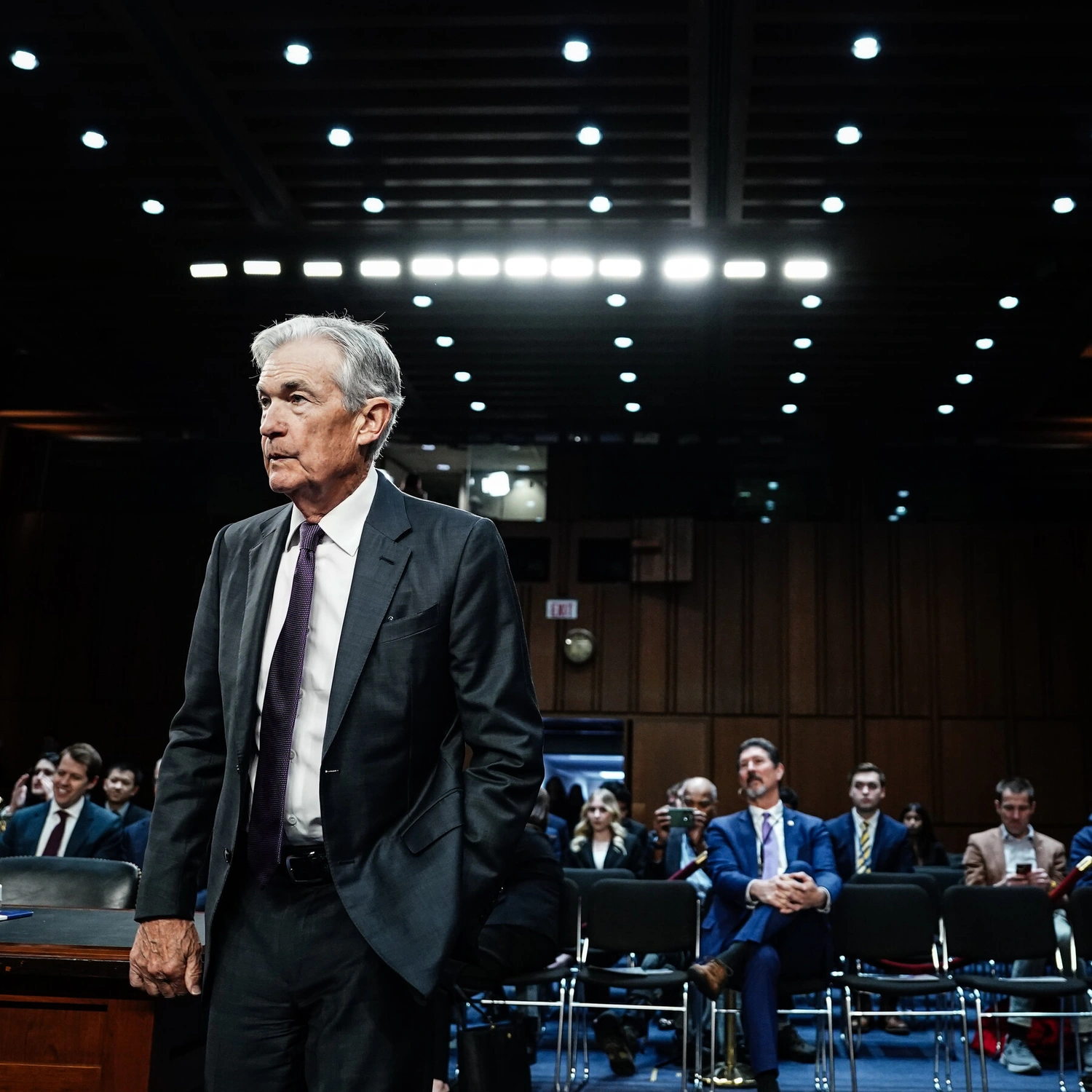 Trump Threatens to Fire Powell Over Fed Stay Beyond May