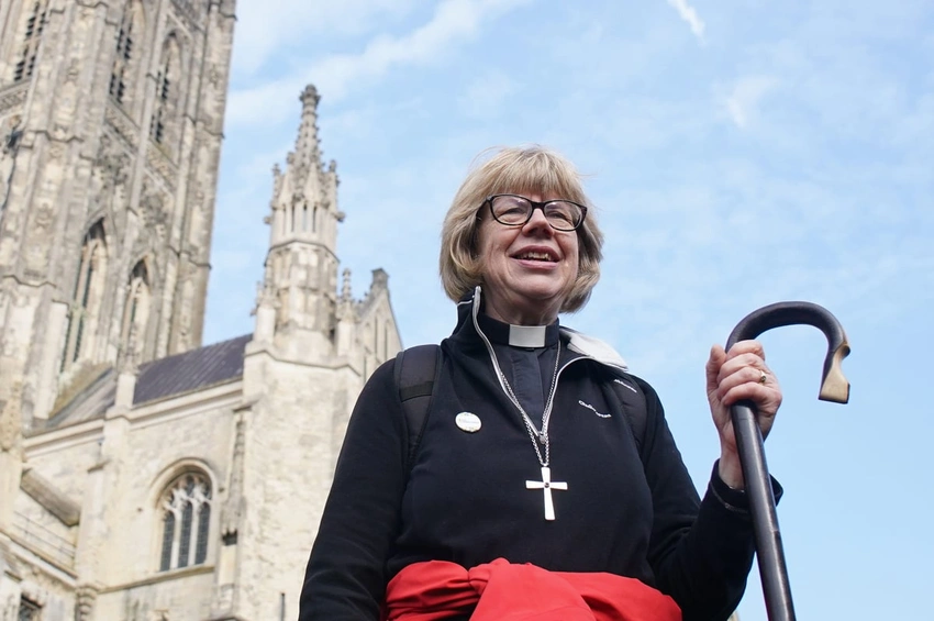 Dame Sarah Mullally: First woman Archbishop of Canterbury enthroned