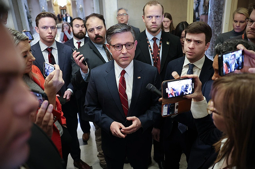 House Advances Bill to End Government Shutdown as GOP Wrestles with Vote