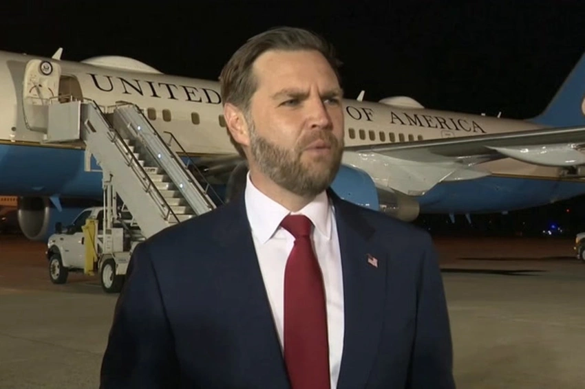 Vance’s Skydiving Analogy Roils Iran Ceasefire Talks