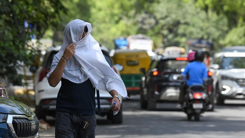Delhi Braces for Heatwave as Schools Activate Water Alerts for 42°C Days