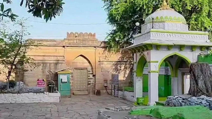 Bhojshala Row: Muslim Side Challenges High Court Order in Supreme Court