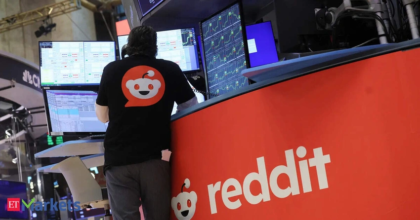 S&P 500 Dips, AI Stocks Wobble, But Reddit Soars on Index Inclusion!