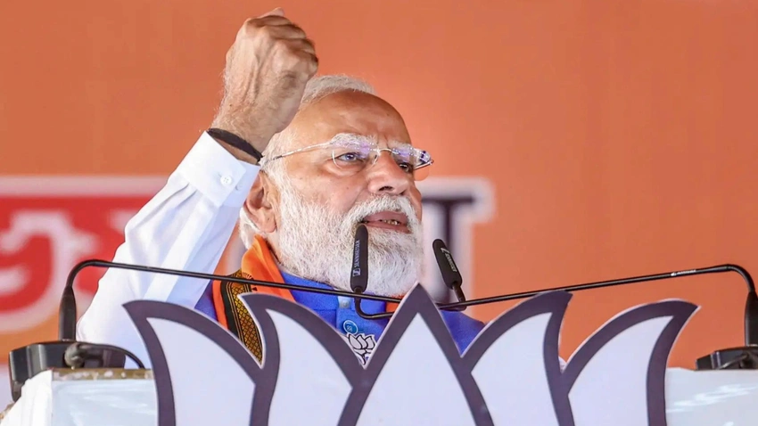 Modi Warns of Tukde-Tukde Gang in Bengal Rally, Promises North Bengal Package