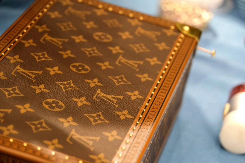 Luxury Showdown! Louis Vuitton Wins £1.1M in Tea Chain Logo Dispute ⚖️