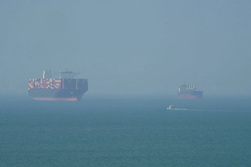 Oil markets brace for months-long Hormuz blockade as Trump weighs lengthy move