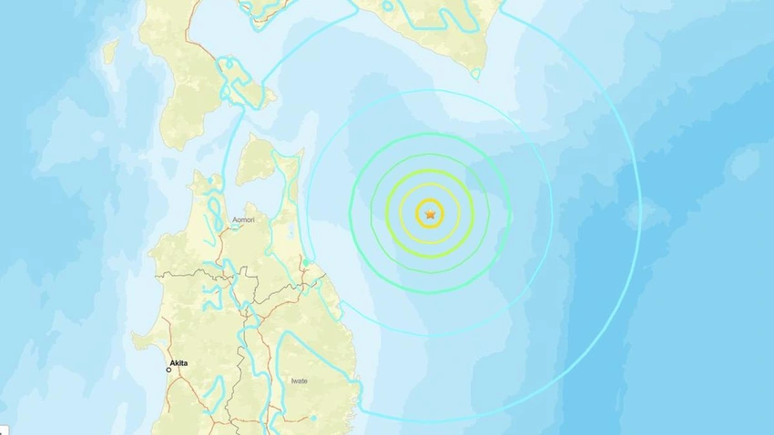 Japan hit by 6.7 quake; tsunami warning off Kuji