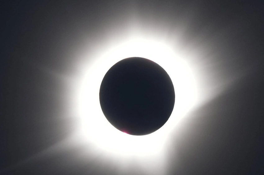 Total Solar Eclipse Wow! Iceland & Spain Witness Celestial Spectacle