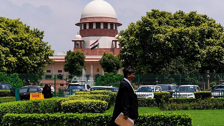SC stays Hindu-Muslim SIT order in Akola riots case