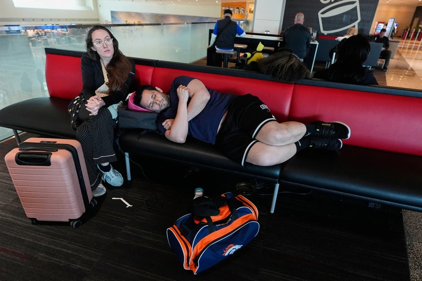 Storms Slam Midwest, Ground Flights Across the U.S.