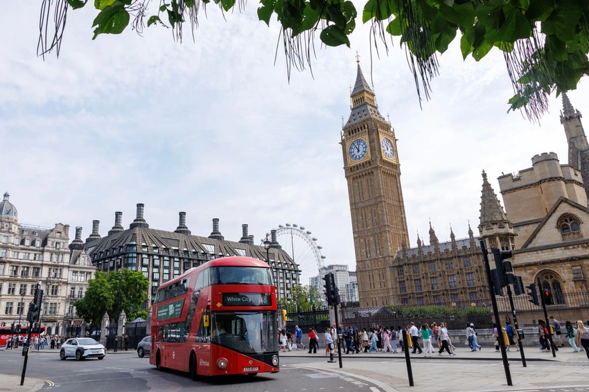 Burnham Unveils £442M Plan: End Rough Sleeping by Christmas in England!