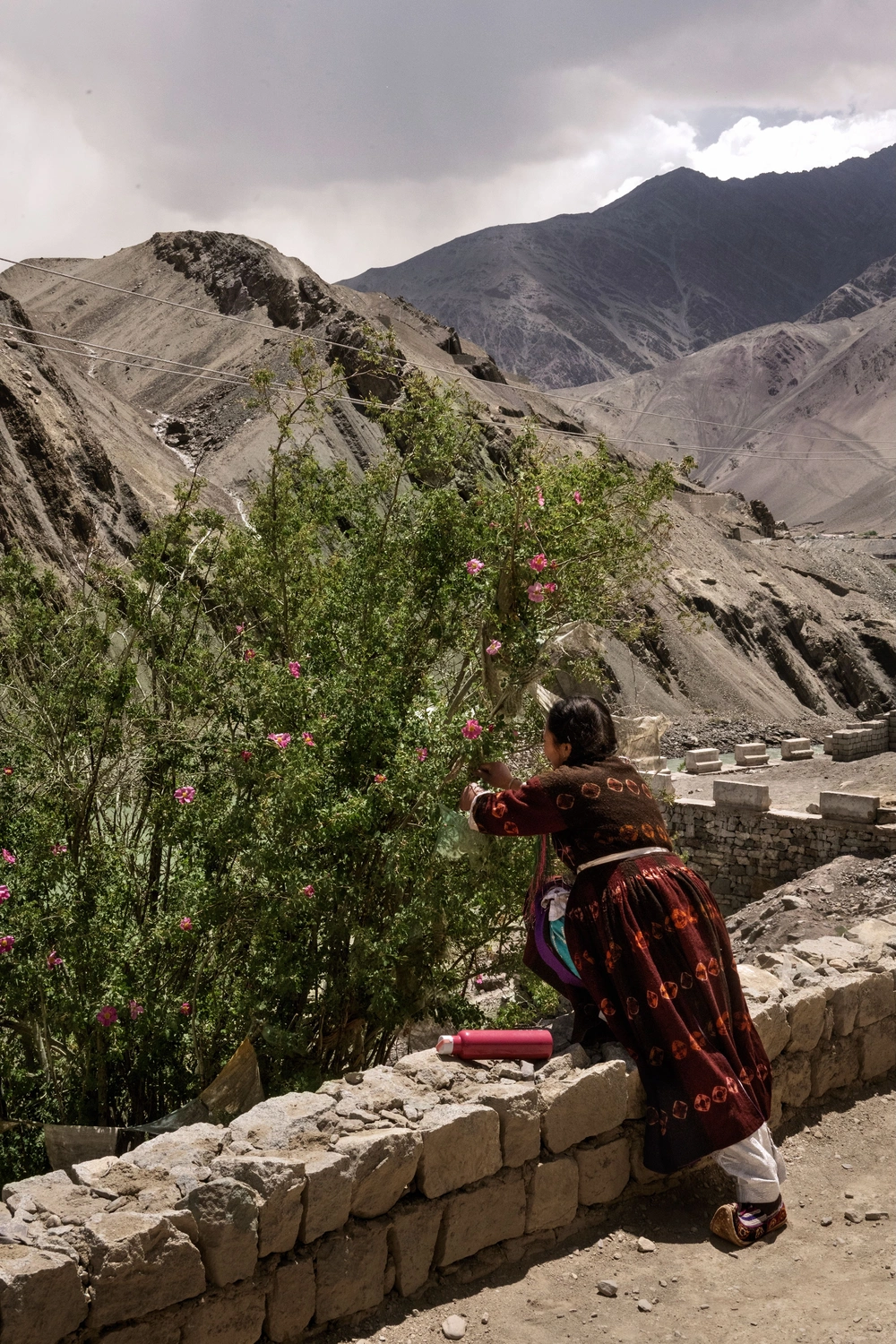 Stop Taking Vacation Photos and Start a Side Quest: The Rise of Hobbymaxxing