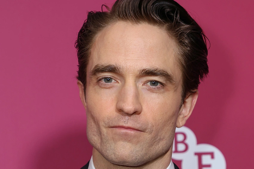 Pattinson Calls 'Primetime' Script a 'Grenade' at London Premiere! 💥