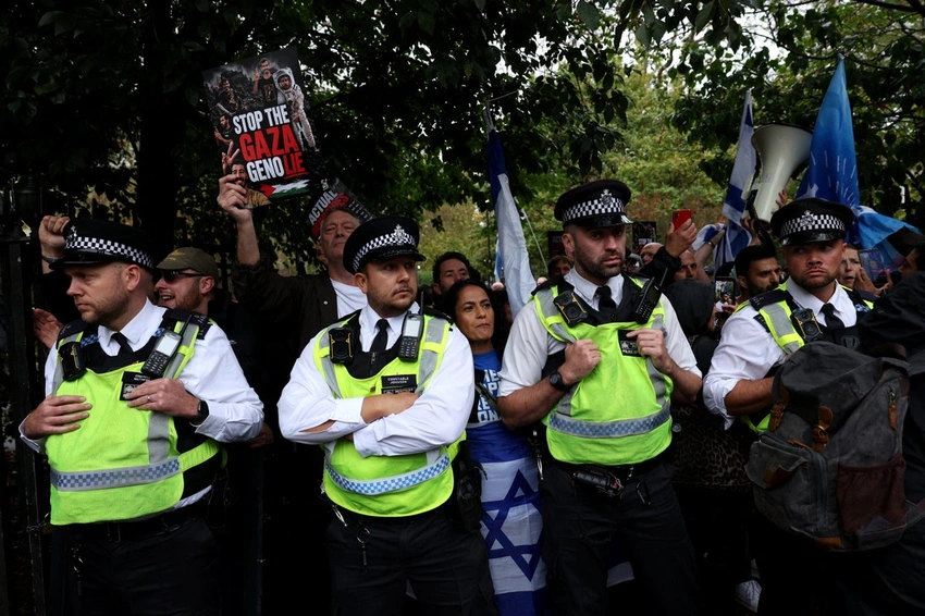 11 Arrested in London Amid Clashes on October 7 Anniversary Protests
