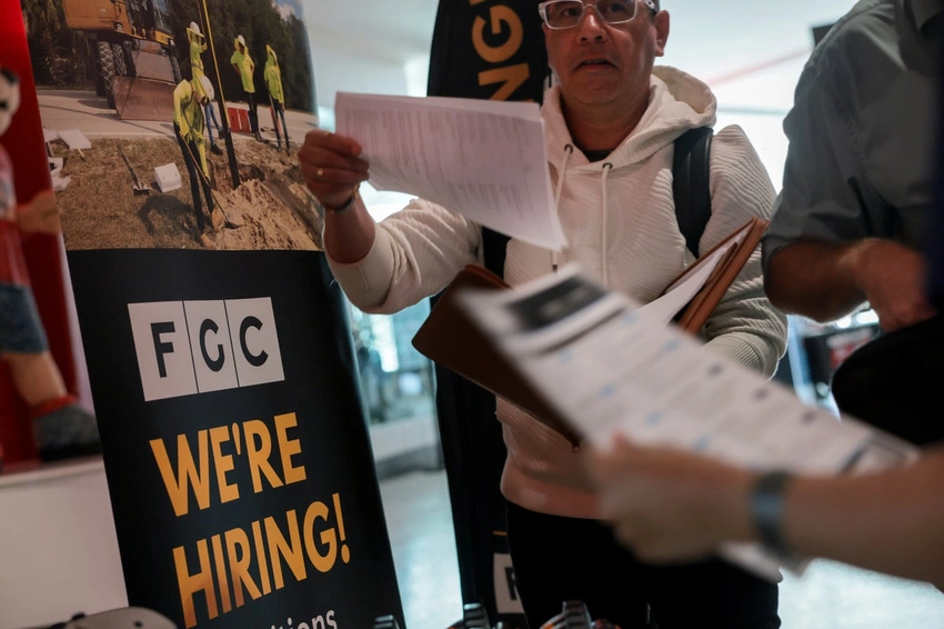 US Jobs Surprise: 115,000 Added in April as Fed Eyes Inflation