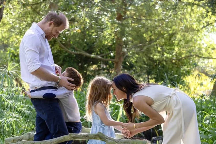 Harry to Take Archie & Lilibet to Diana's Grave on UK Visit! 🕊️