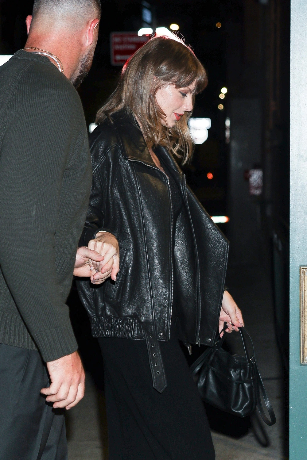 Taylor & Travis Sparkle: Kelce's 37th Birthday Date Night in NYC!