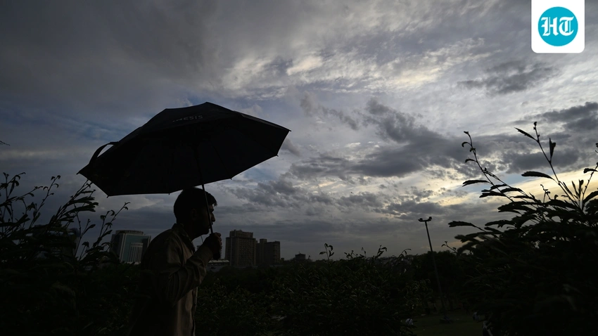 Delhi on High Alert! IMD Issues Red Warning for Thunderstorms & Gusty Winds Today ⛈️