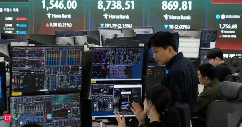 Global Markets Reel as US Strike Fuels Oil Surge, Fed Rate Hike Looms