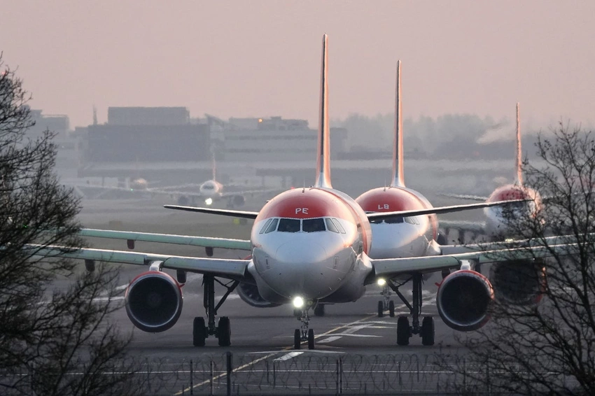 EasyJet Reports £552M Loss as Middle East Conflict Impacts Summer Travel Plans