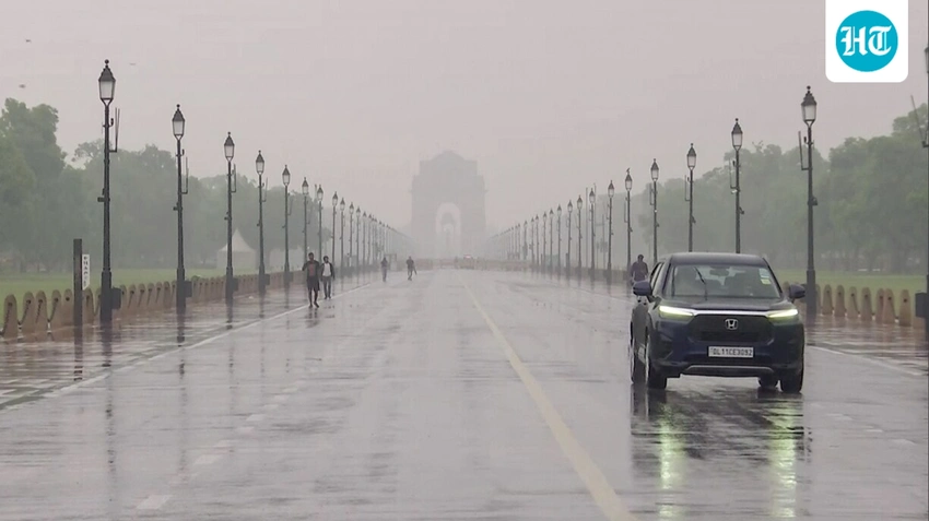 Dense fog shrouds Delhi-NCR as IMD predicts more rain