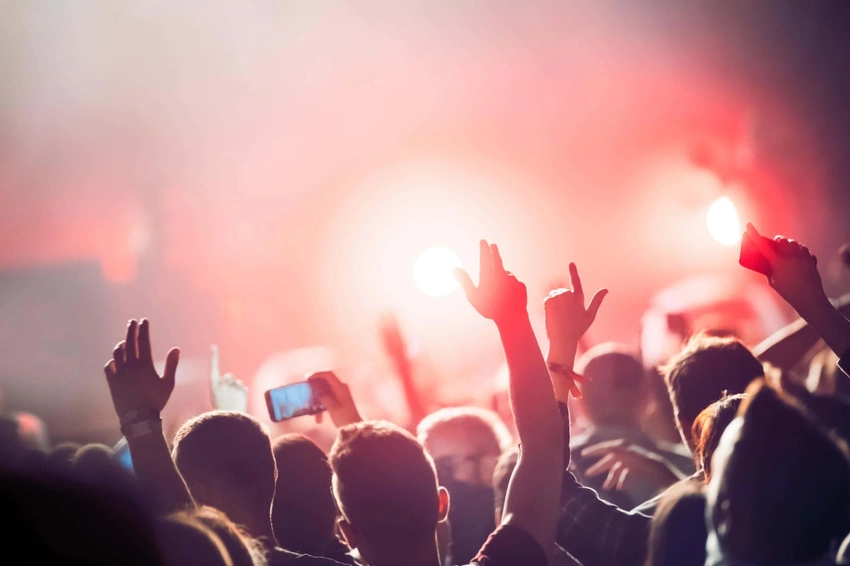 StubHub Hit with £889K Fine & Ordered to Refund Fans Over Hidden Fees! 🎟️💸