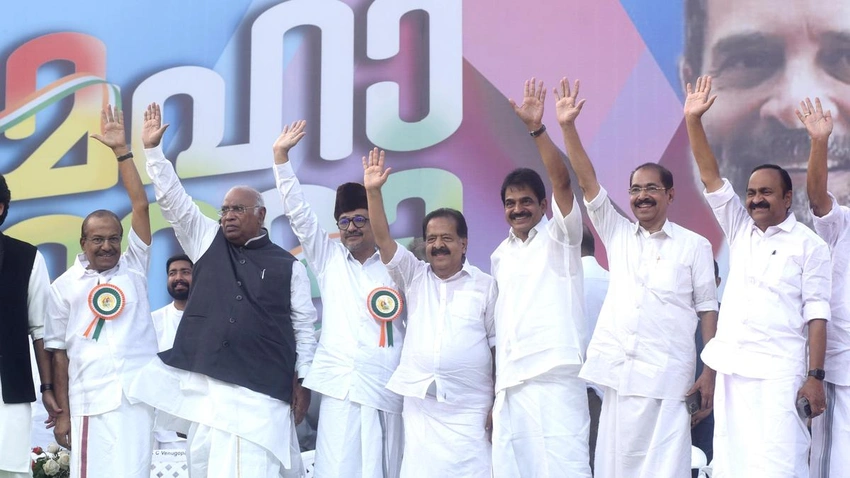 Vijayan Attacks Gandhi as BJP 'B-team' in Kerala Poll Fray