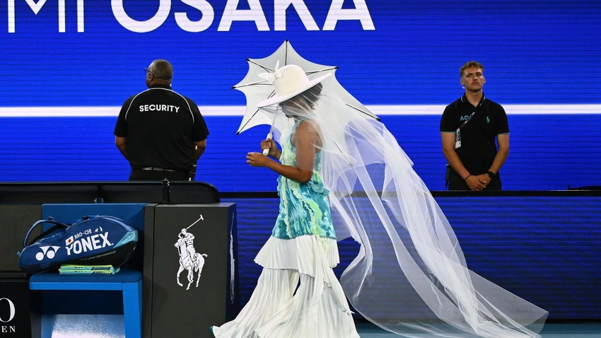 Naomi Osaka kicks off jellyfish season with stylish Australian Open win