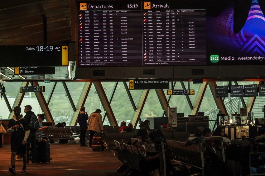 Wild Weather Wreaks Havoc: Hundreds of Flights Grounded in New Zealand!