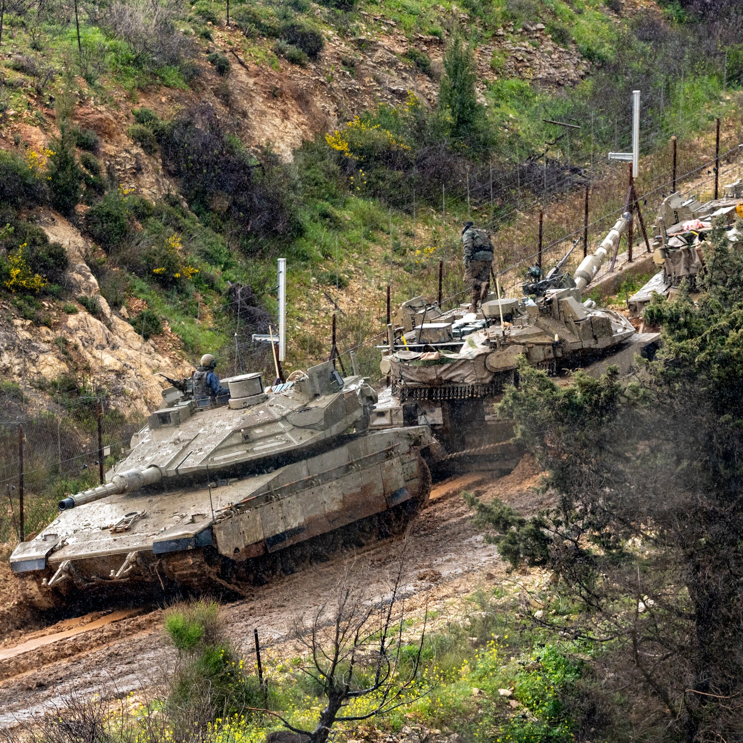 Israel Plans Large Buffer Zone in Southern Lebanon, Defense Minister Says