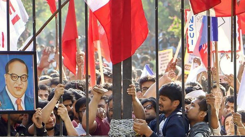 JNU protesters granted bail as calls for VC resignation grow