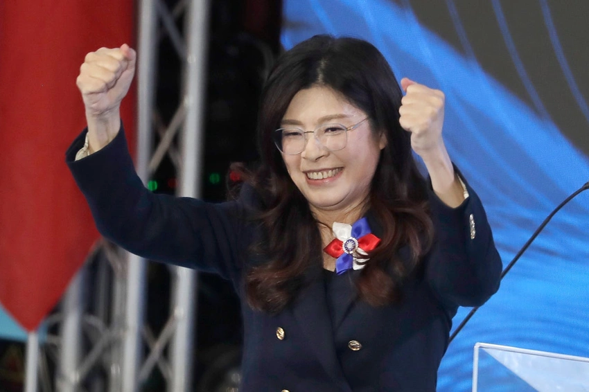 Taiwan Opposition Leader Begins China Visit to Forge a Peaceful Bridge