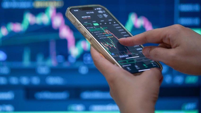 Sensex jumps as Nifty climbs, snapping losing streak in Mumbai