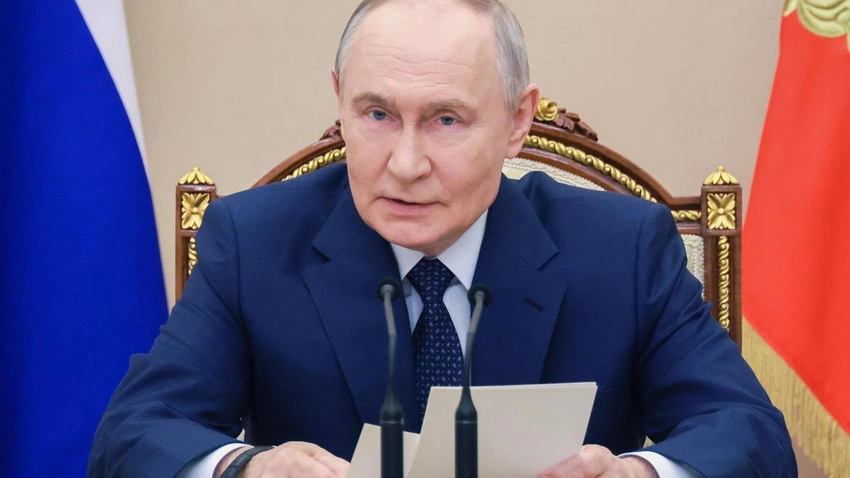 Poland Scrambles Jets as Russia Strikes Kyiv Ahead of Peace Talks