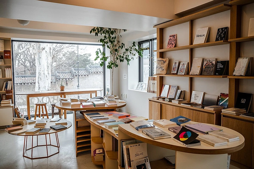 Why Does Every Café in Metro Cities Look the Same?