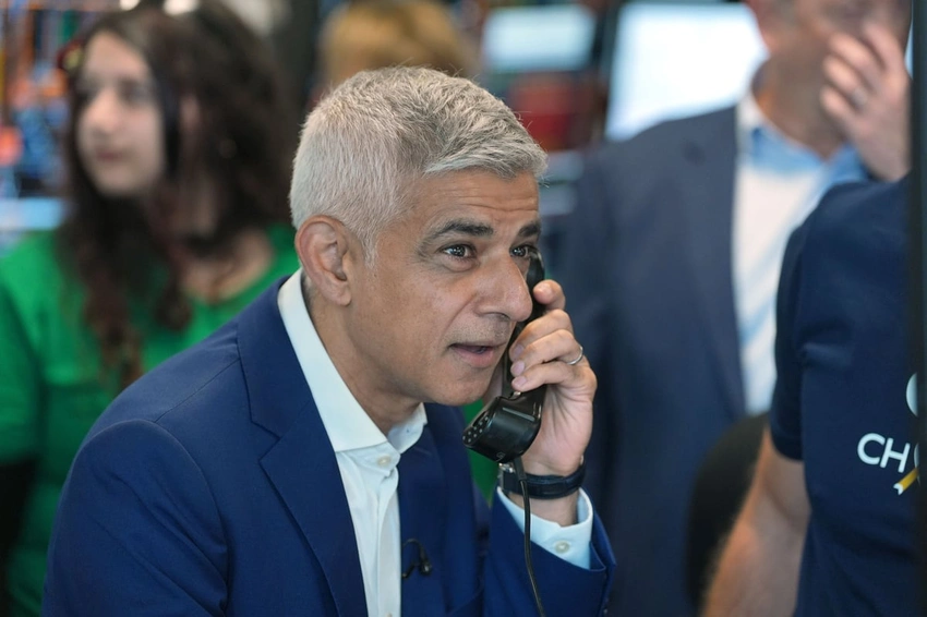 Sadiq Khan Quips in Urdu, Mocks Green Rival's Campaign Video! 😂