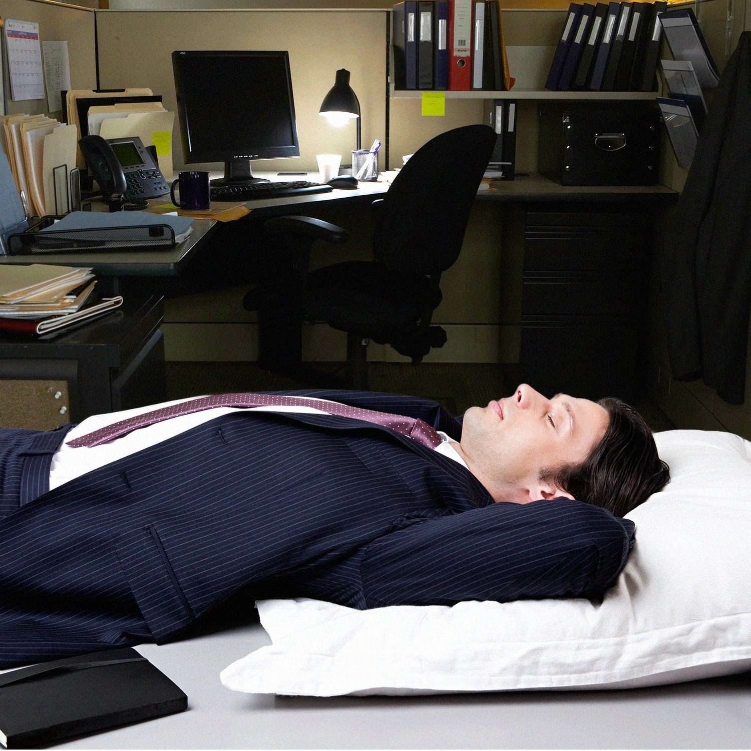 Late Night Interviews: The AI Hiring Hype vs. Human Touch