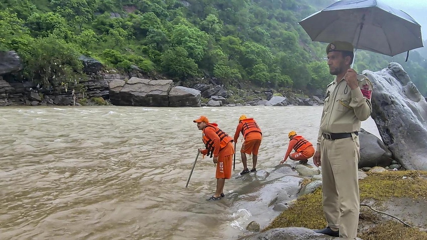 Amarnath Yatra Resumes Via Baltal After 6-Day Rain Halt! 🙏