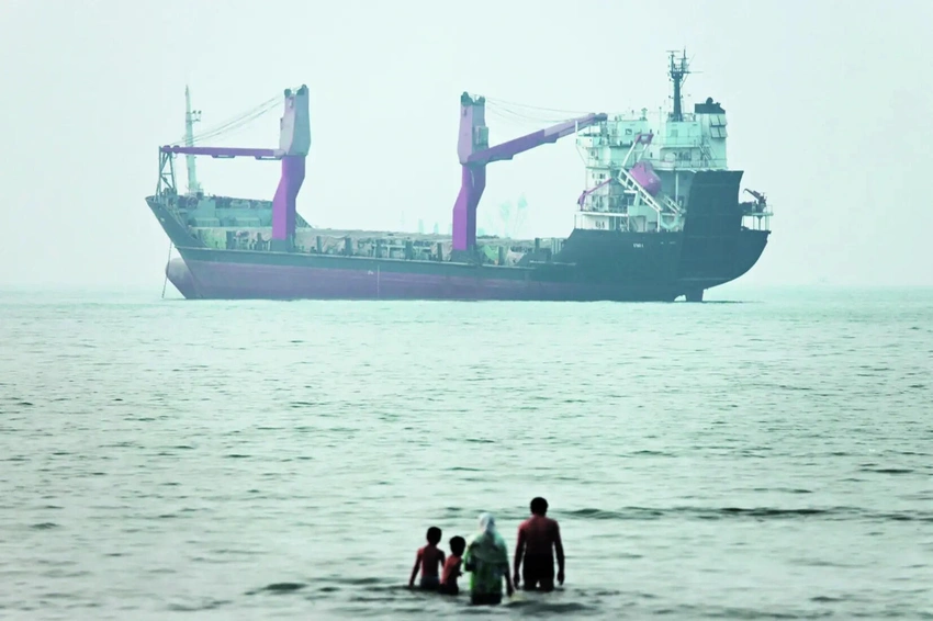 Key Iran-Gulf Strait of Hormuz Talks Postponed for "Consensus"